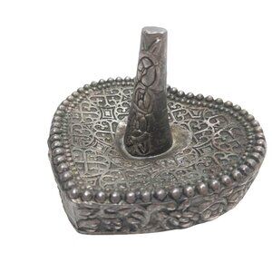Heart-Shaped Metal Ring Holder Floral Filigree Vintage